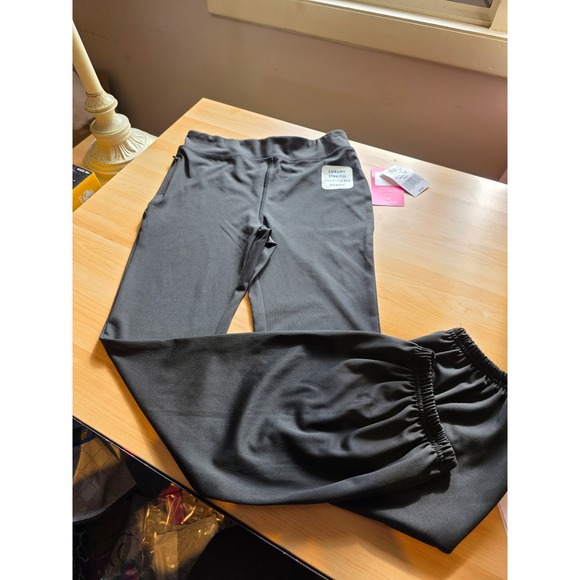 Layer 8 Other - Layer 8 Girls Fit and Flow Pant Black Size M Luxury Stretch Quick Dry LYG013